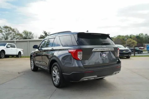 More photos of 2020 Ford Explorer XLT at TLC Motors, SC