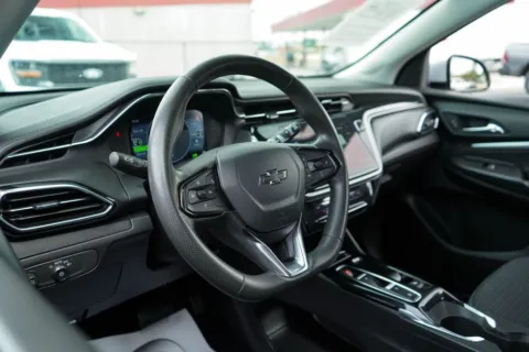 More photos of 2023 Chevrolet Bolt EUV LT at TLC Motors, SC