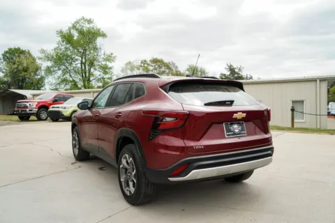 More photos of 2025 Chevrolet Trax LT at TLC Motors, SC