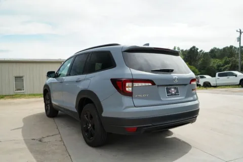 More photos of 2022 Honda Pilot TrailSport at TLC Motors, SC