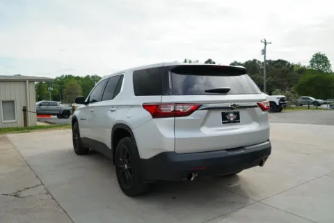 More photos of 2020 Chevrolet Traverse LS at TLC Motors, SC