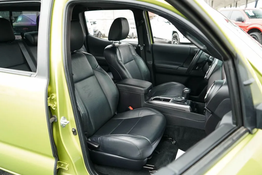 2023 Toyota Tacoma TRD Off Road - Photo 12