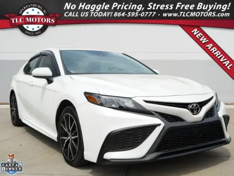 White 2021 Toyota Camry SE for sale in Moore, SC
