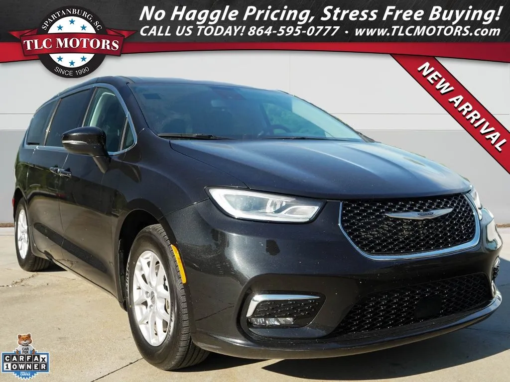 Black 2023 Chrysler Pacifica Touring L for sale in Moore, SC