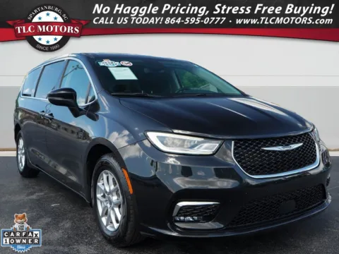 Black 2023 Chrysler Pacifica Touring L for sale in Moore, SC