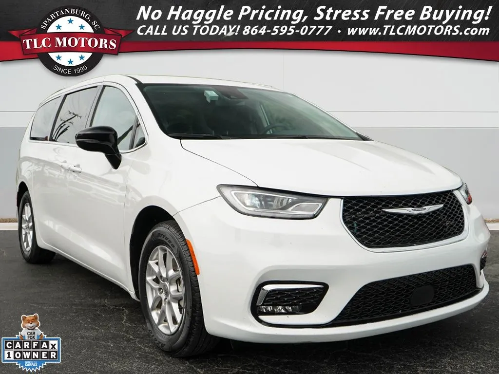 White 2024 Chrysler Pacifica Touring L for sale in Moore, SC