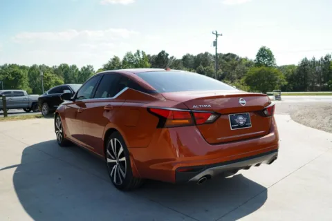 More photos of 2020 Nissan Altima 2.5 SR at TLC Motors, SC