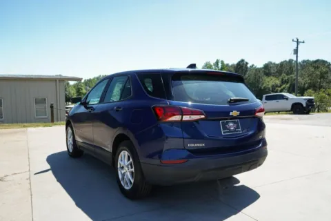 More photos of 2022 Chevrolet Equinox LS at TLC Motors, SC