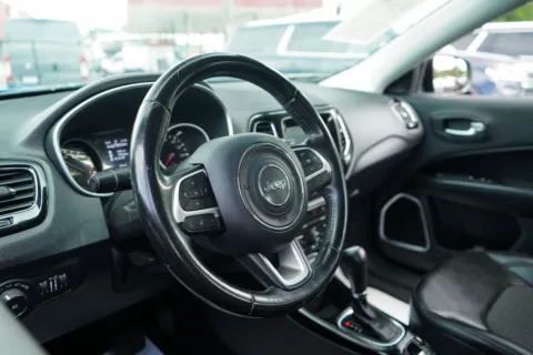 More photos of 2019 Jeep Compass Altitude at TLC Motors, SC