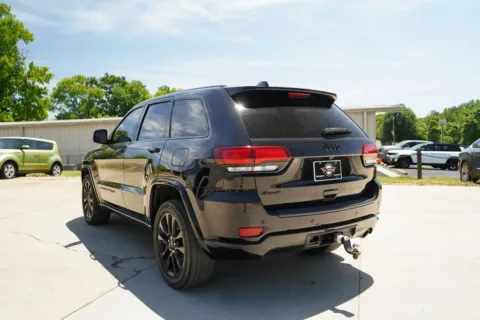 More photos of 2022 Jeep Grand Cherokee WK Laredo X at TLC Motors, SC