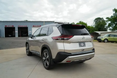 More photos of 2021 Nissan Rogue Platinum at TLC Motors, SC