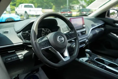 More photos of 2022 Nissan Altima 2.5 SV at TLC Motors, SC