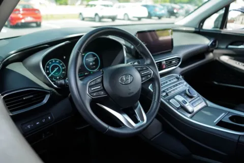 More photos of 2023 Hyundai Santa Fe Hybrid SEL Premium at TLC Motors, SC