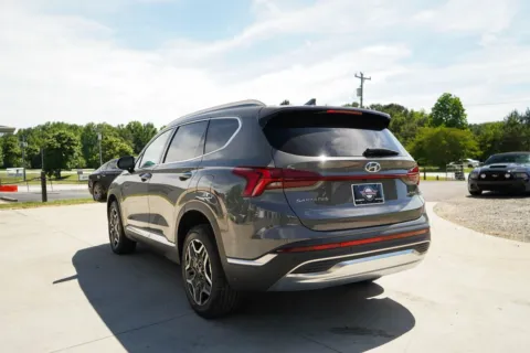 More photos of 2023 Hyundai Santa Fe Hybrid SEL Premium at TLC Motors, SC