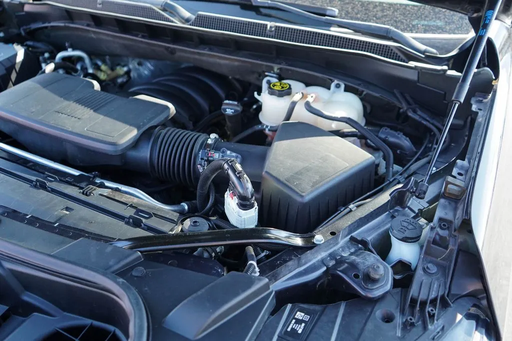 Chevrolet Suburban photo 37