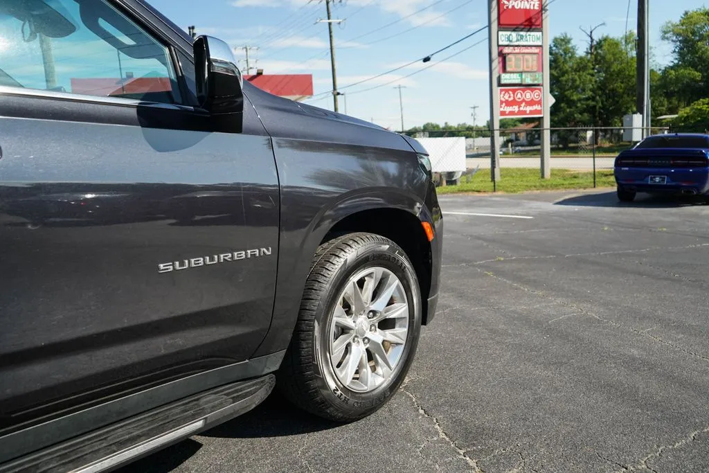 Chevrolet Suburban photo 18