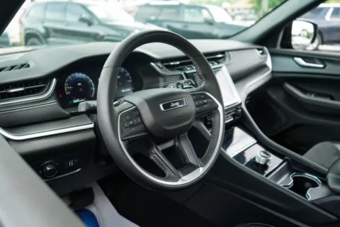 More photos of 2024 Jeep Grand Cherokee Altitude at TLC Motors, SC