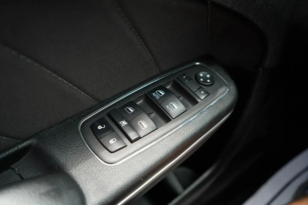 Dodge Charger photo 28