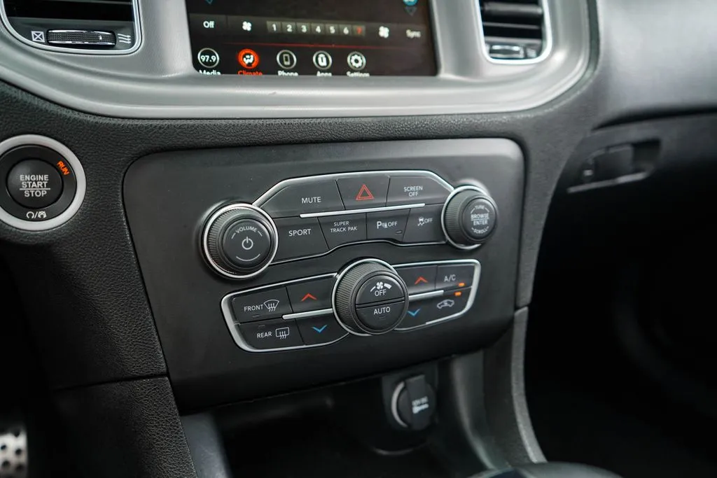 Dodge Charger photo 25