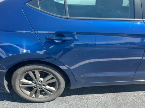 More photos of 2018 Hyundai Elantra SEL at TLC Motors, SC
