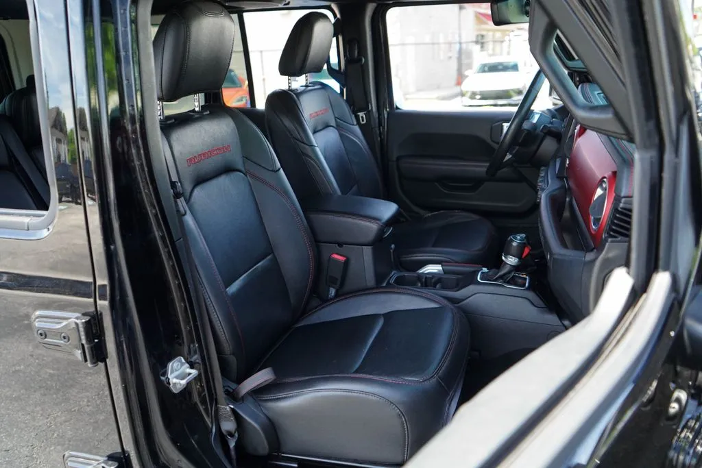 Jeep Wrangler photo 12