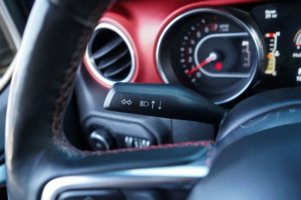 Jeep Wrangler photo 34