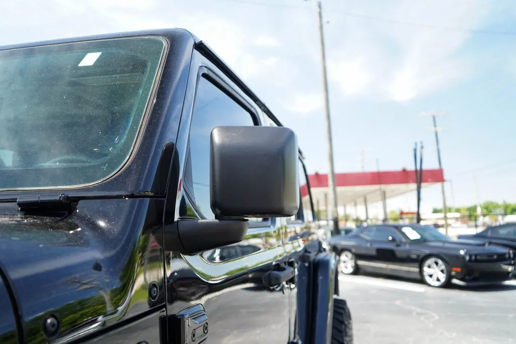 Jeep Wrangler photo 22
