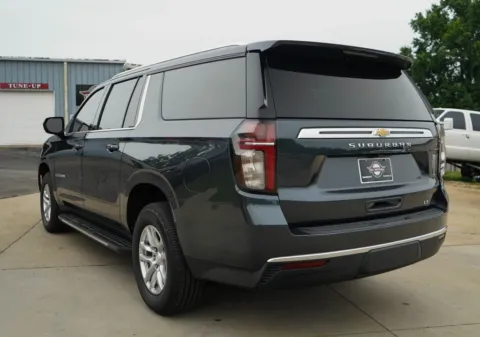 More photos of 2021 Chevrolet Suburban LT at TLC Motors, SC