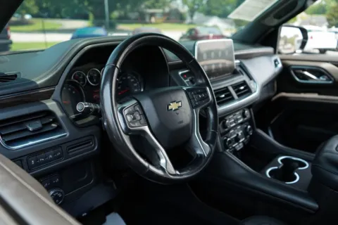 More photos of 2021 Chevrolet Suburban LT at TLC Motors, SC