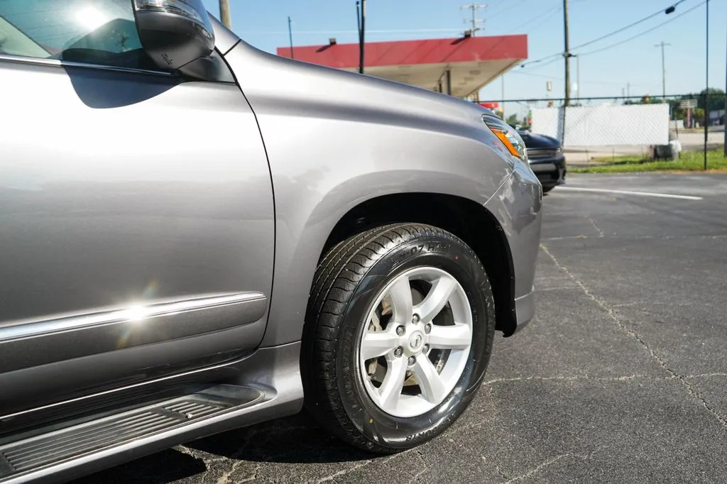 Lexus GX photo 20
