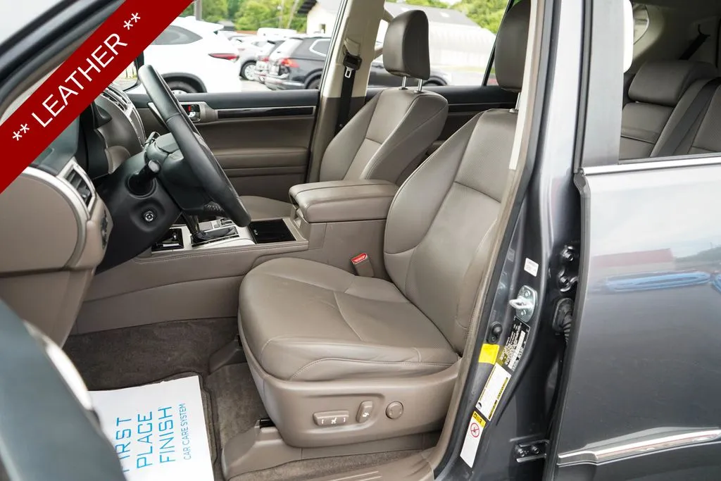 Lexus GX photo 6
