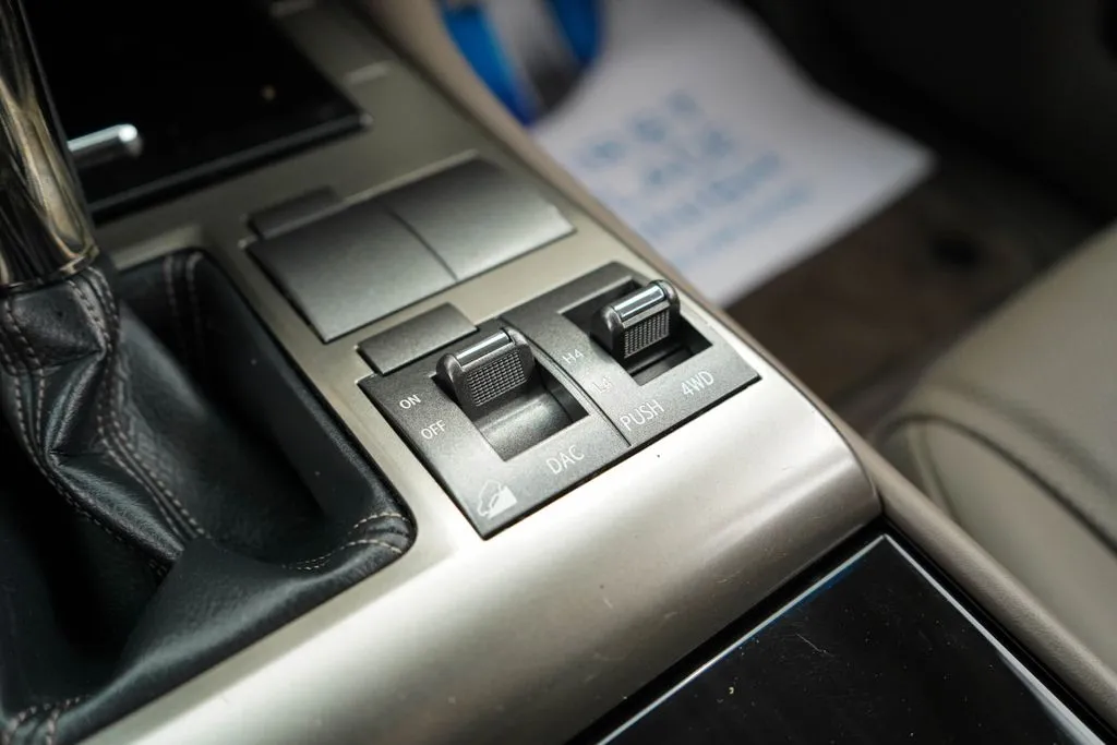 Lexus GX photo 31