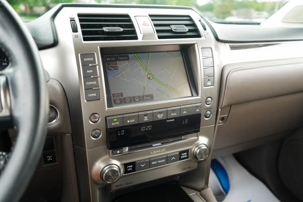 Lexus GX photo 7