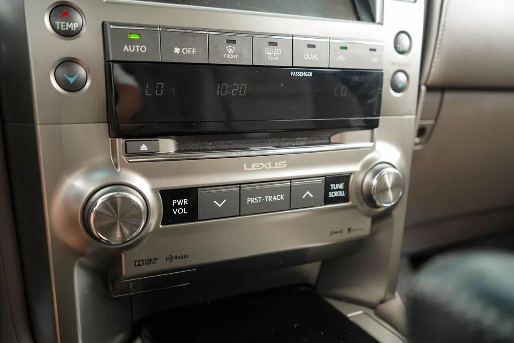Lexus GX photo 29