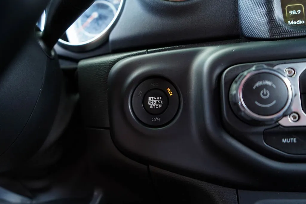 Jeep Wrangler photo 28