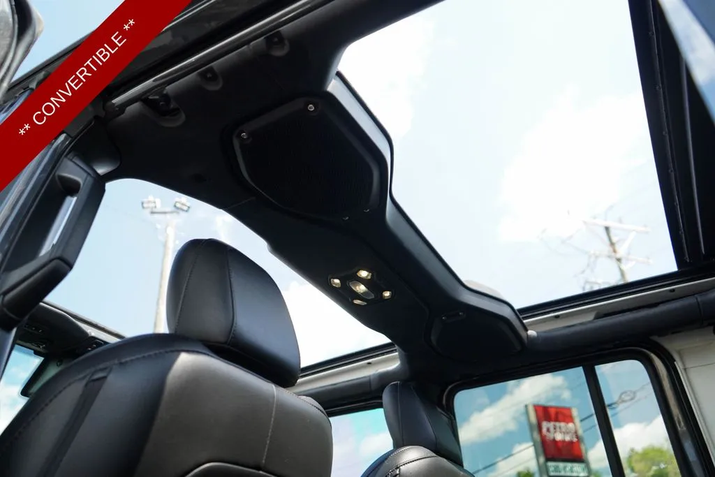 Jeep Wrangler photo 13