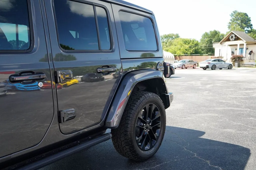 Jeep Wrangler photo 22