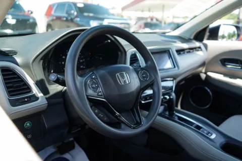 More photos of 2018 Honda HR-V EX at TLC Motors, SC