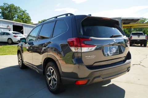 More photos of 2023 Subaru Forester Premium at TLC Motors, SC
