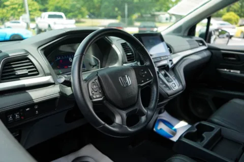 More photos of 2022 Honda Odyssey EX-L at TLC Motors, SC