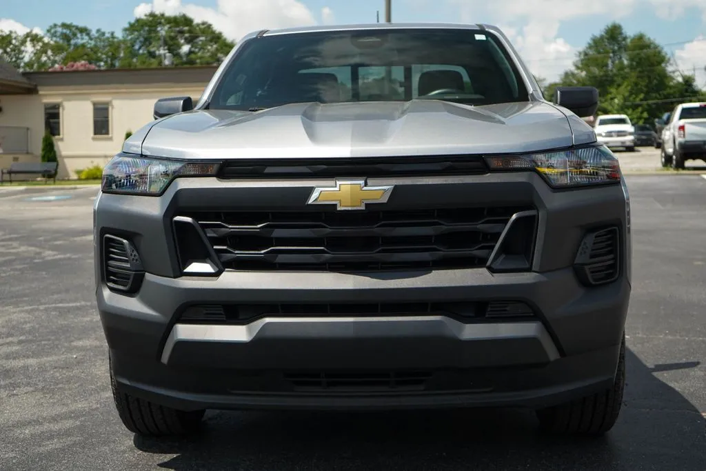 2025 Chevrolet Colorado Work Truck - Photo 17