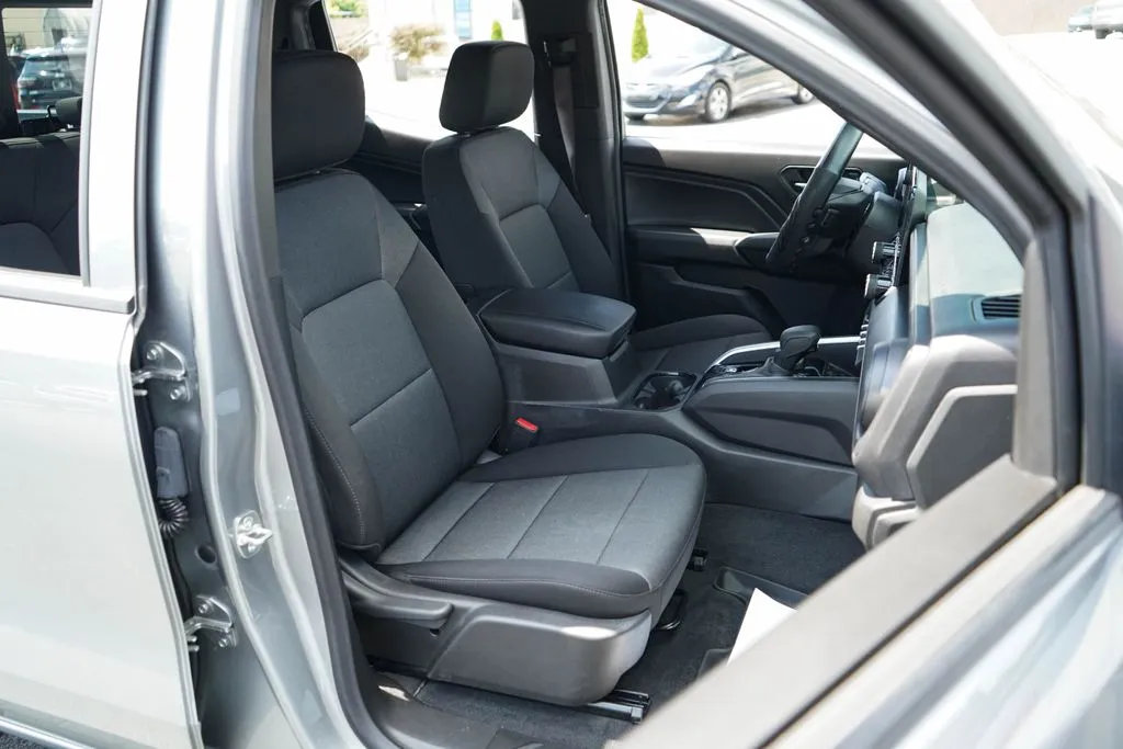 2025 Chevrolet Colorado Work Truck - Photo 12