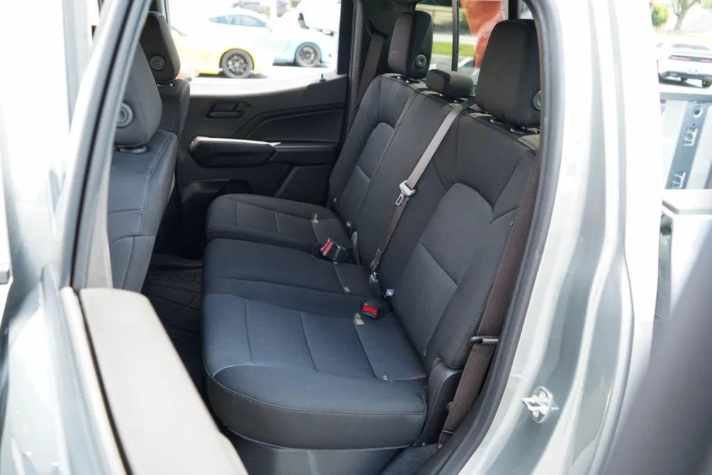 2025 Chevrolet Colorado Work Truck - Photo 8