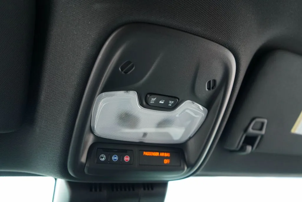 2025 Chevrolet Colorado Work Truck - Photo 11