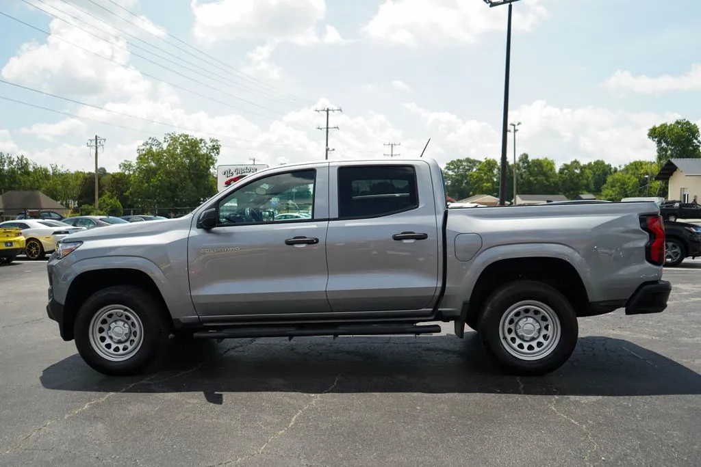 2025 Chevrolet Colorado Work Truck - Photo 25