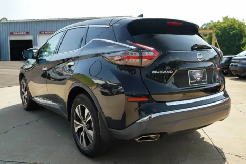 More photos of 2019 Nissan Murano S at TLC Motors, SC