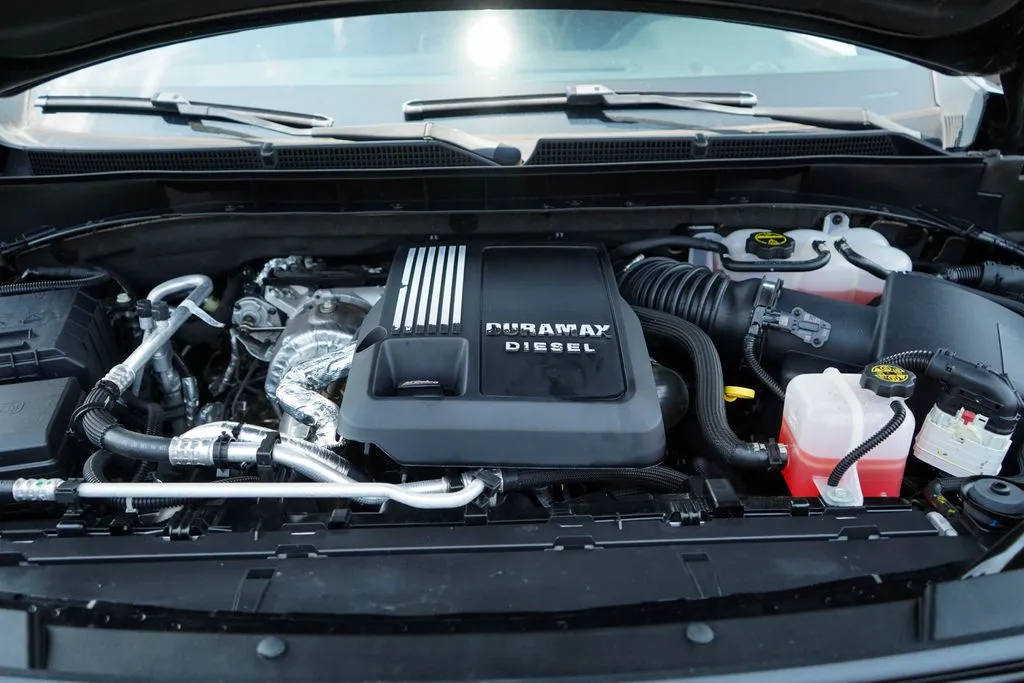 2024 GMC Yukon XL SLT - Photo 14
