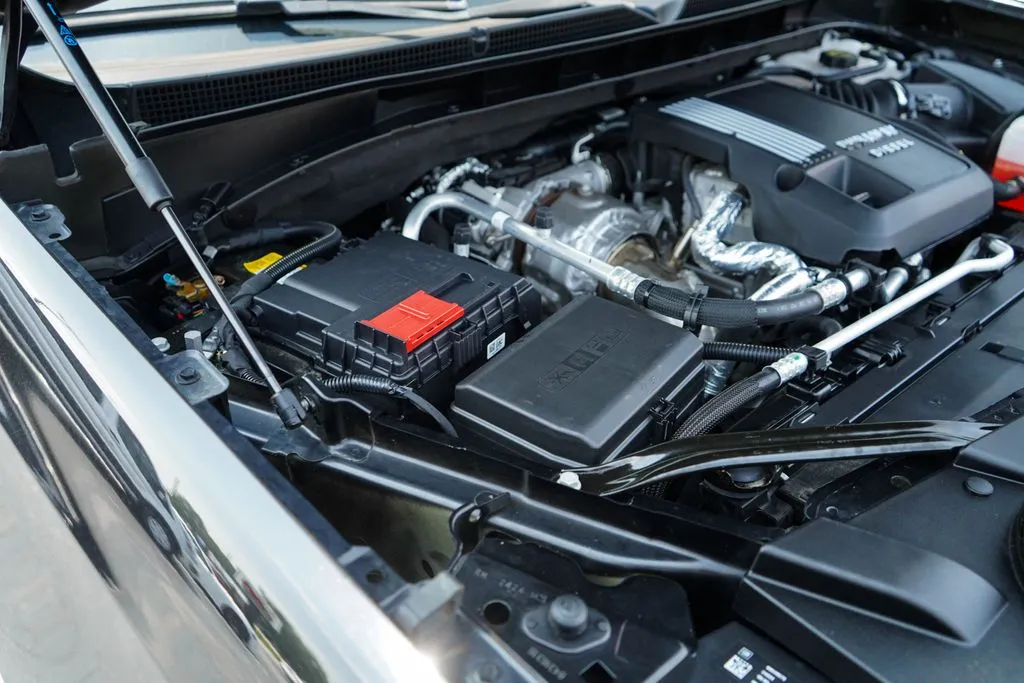 2024 GMC Yukon XL SLT - Photo 37