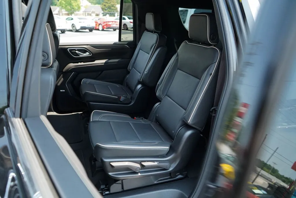 2024 GMC Yukon XL SLT - Photo 8