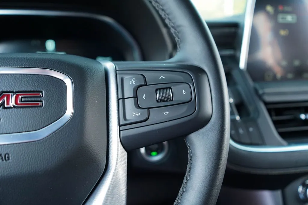 2024 GMC Yukon XL SLT - Photo 29